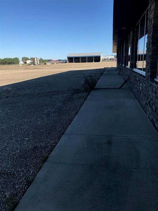 100 3 Street West, Beaverlodge, AB