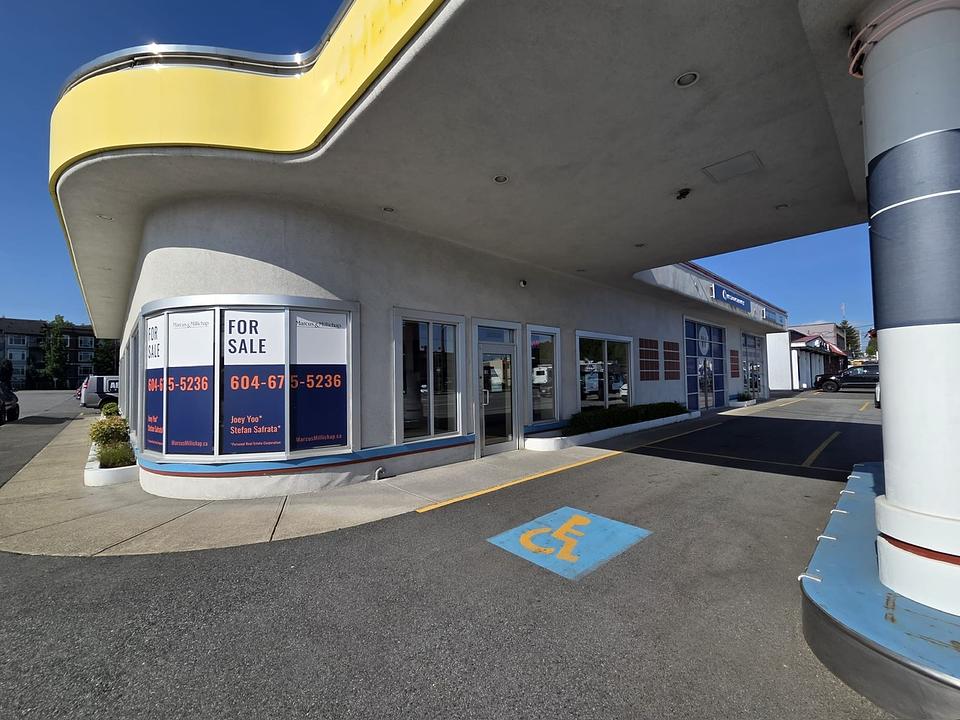 33258 South Fraser Way, Abbotsford, BC