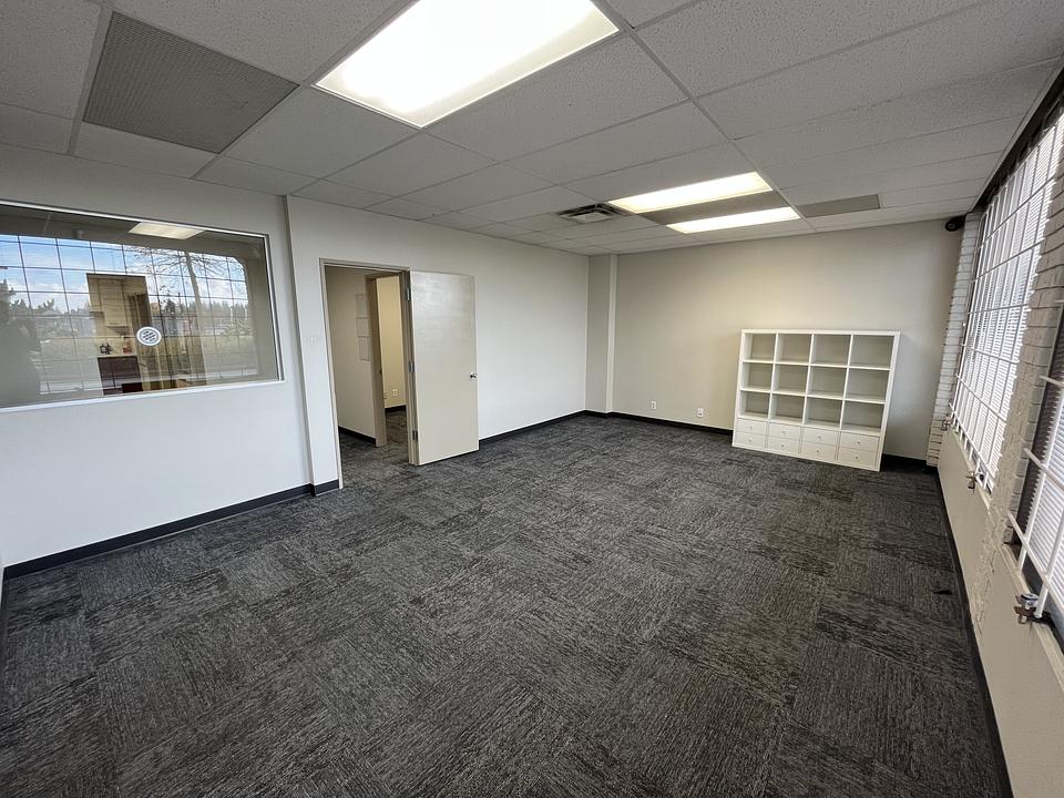 102 - 10706 King George Boulevard, Surrey, BC