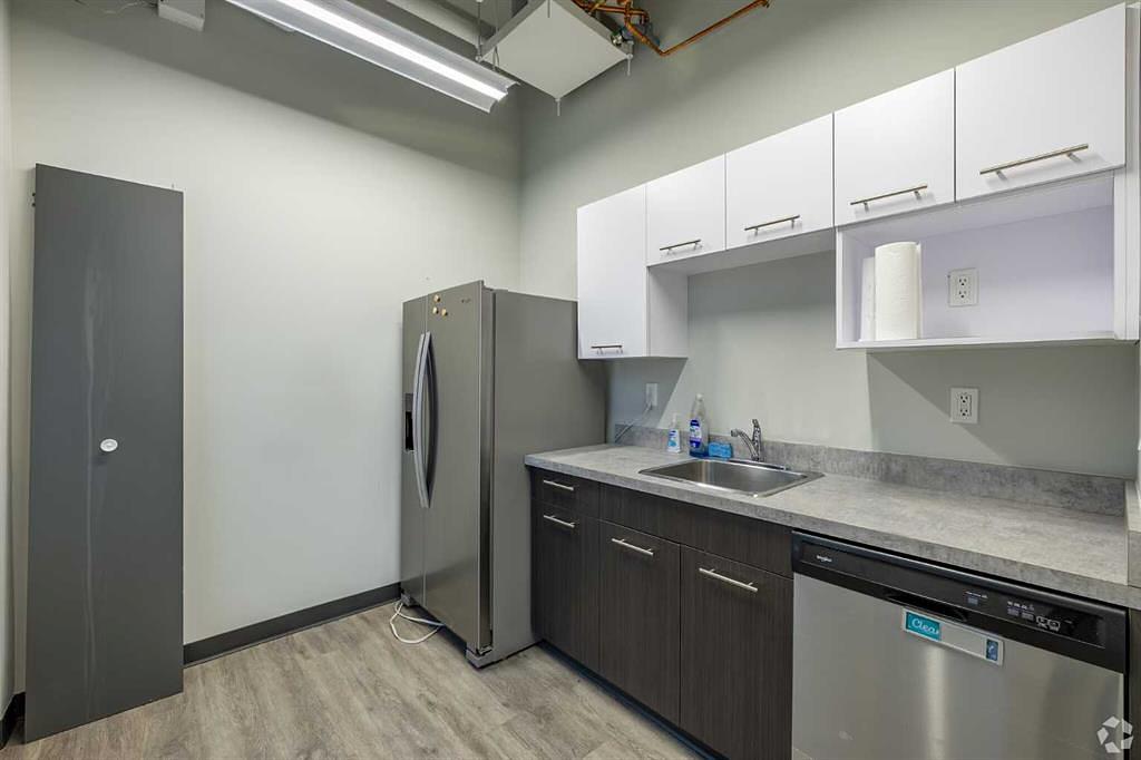 110 - 1121 Centre Street Northwest, Calgary, AB