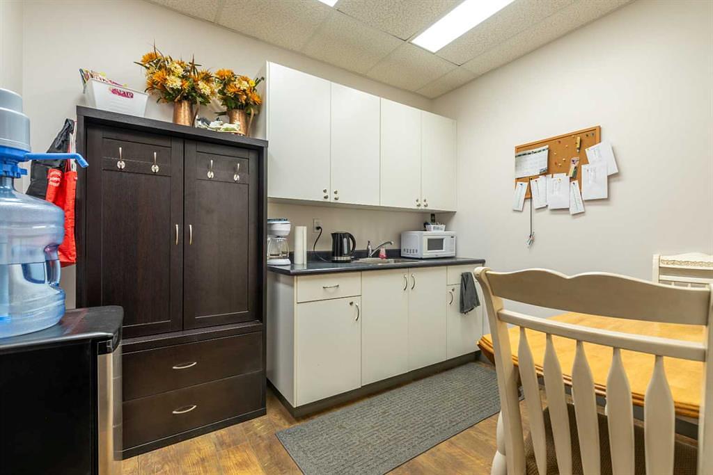4305 57 Avenue, Lloydminster, AB