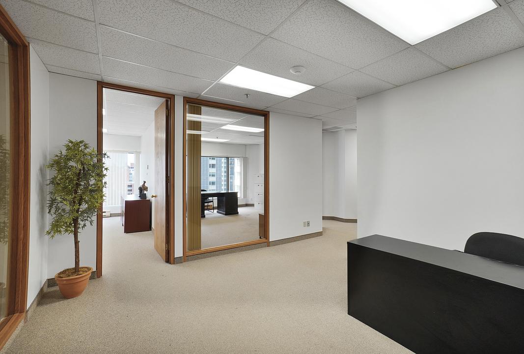 425 Boulevard de Maisonneuve, Montréal, QC