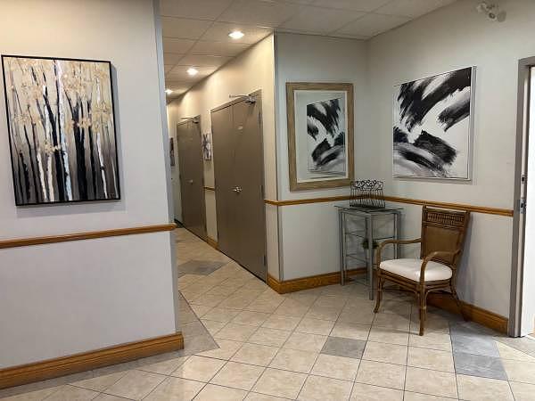 212 - 5668 192 St, Surrey, BC