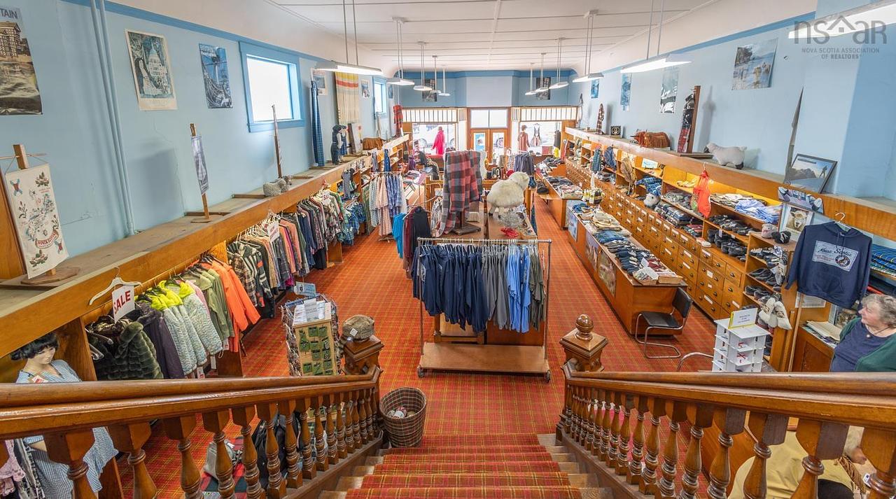352 Main Street, Yarmouth, NS