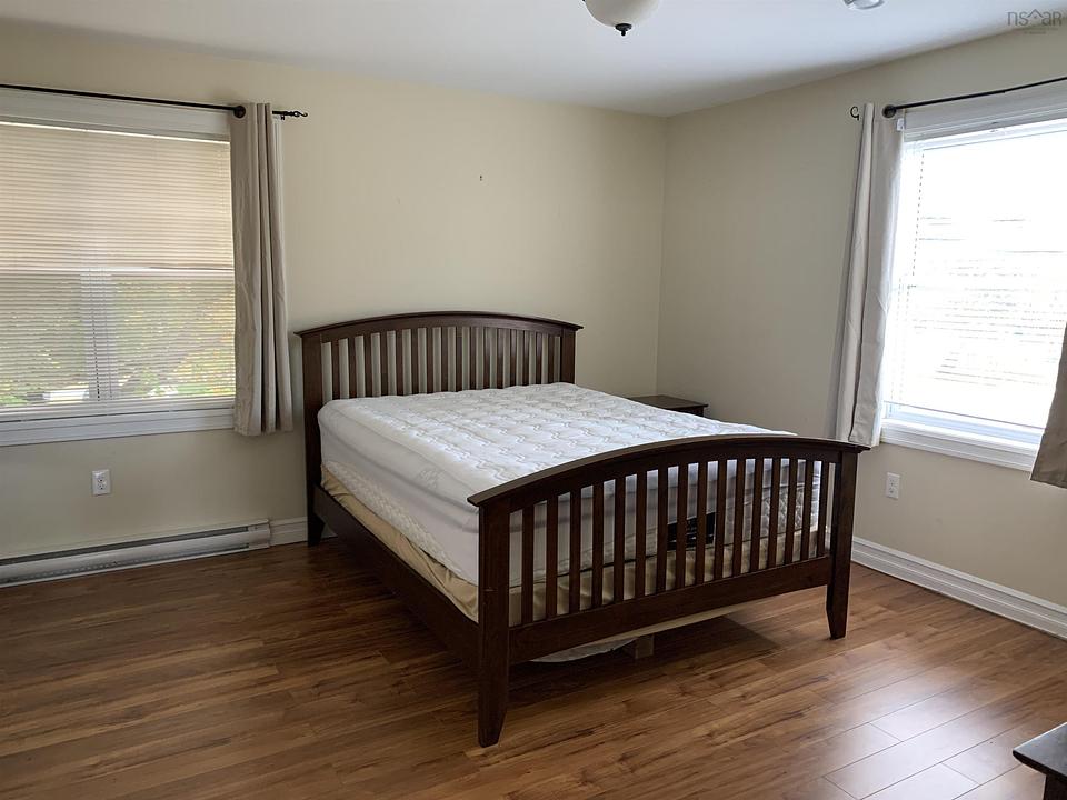 1423 Fall River Road, Fall River, NS