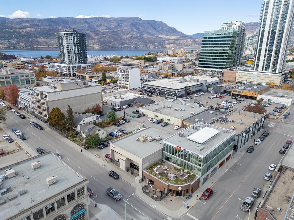 202 - 586 Leon Avenue, Kelowna, BC