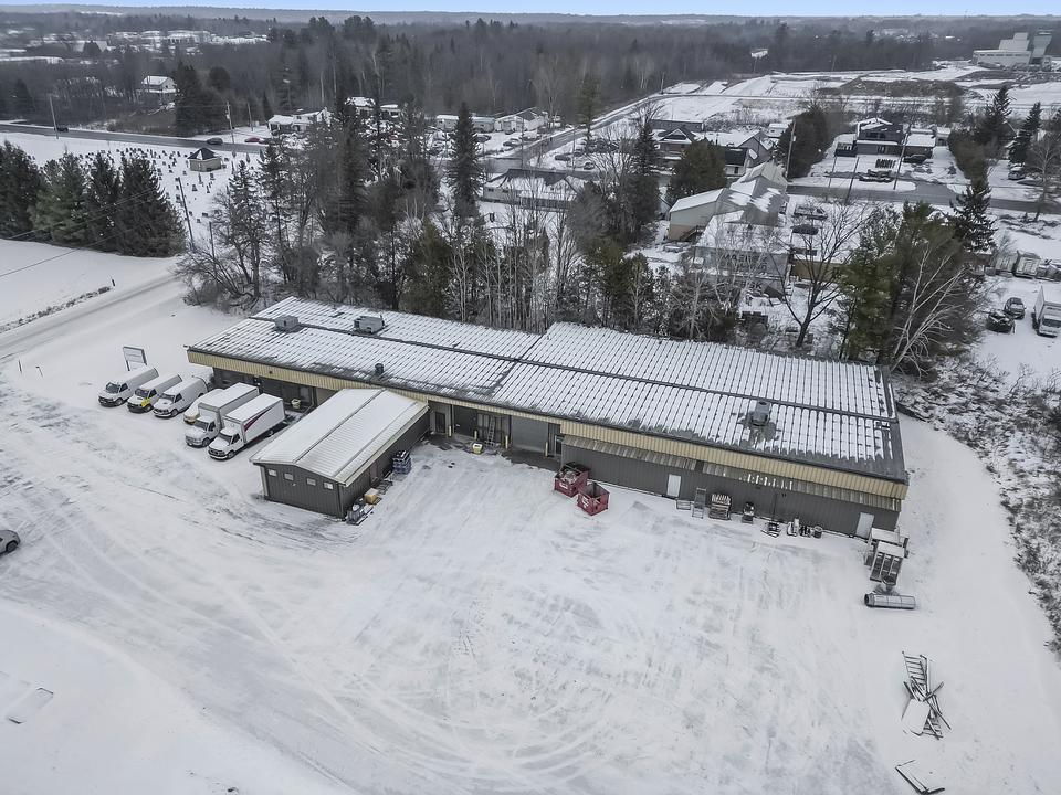 2210 Cavanmore Road, Ottawa, ON