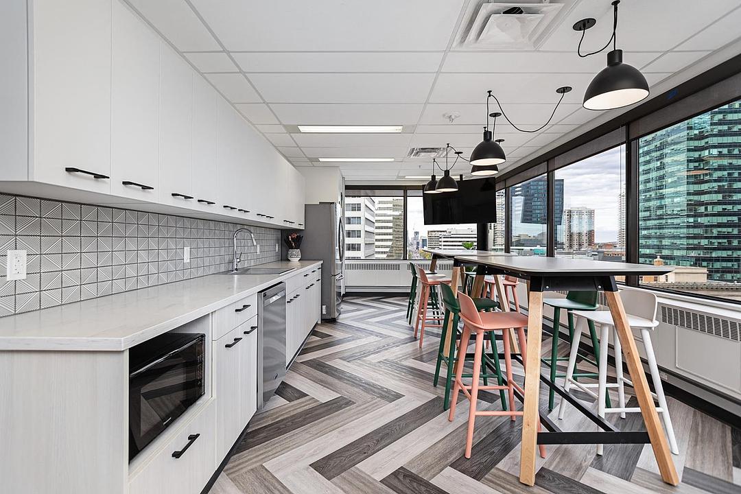 800 - 10065 Jasper Avenue, Edmonton, AB