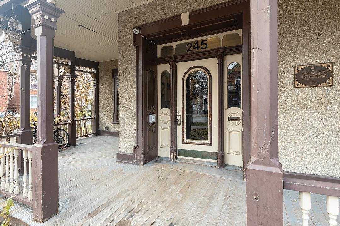 245 Laurier Avenue East, Ottawa, ON