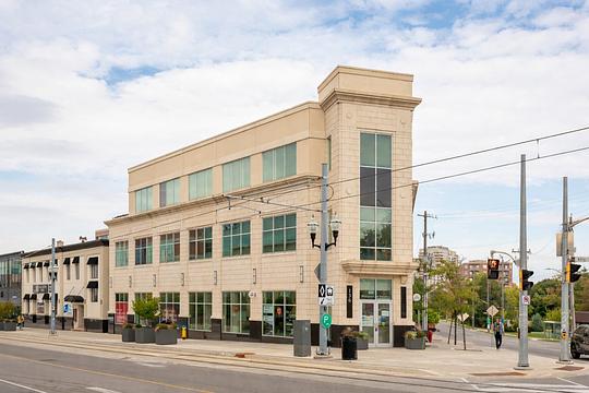 136 King Street South, Waterloo, ON