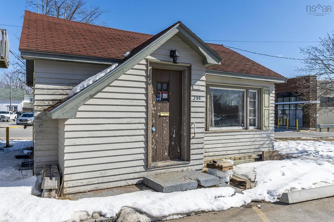 300 Main Street, Middleton, NS