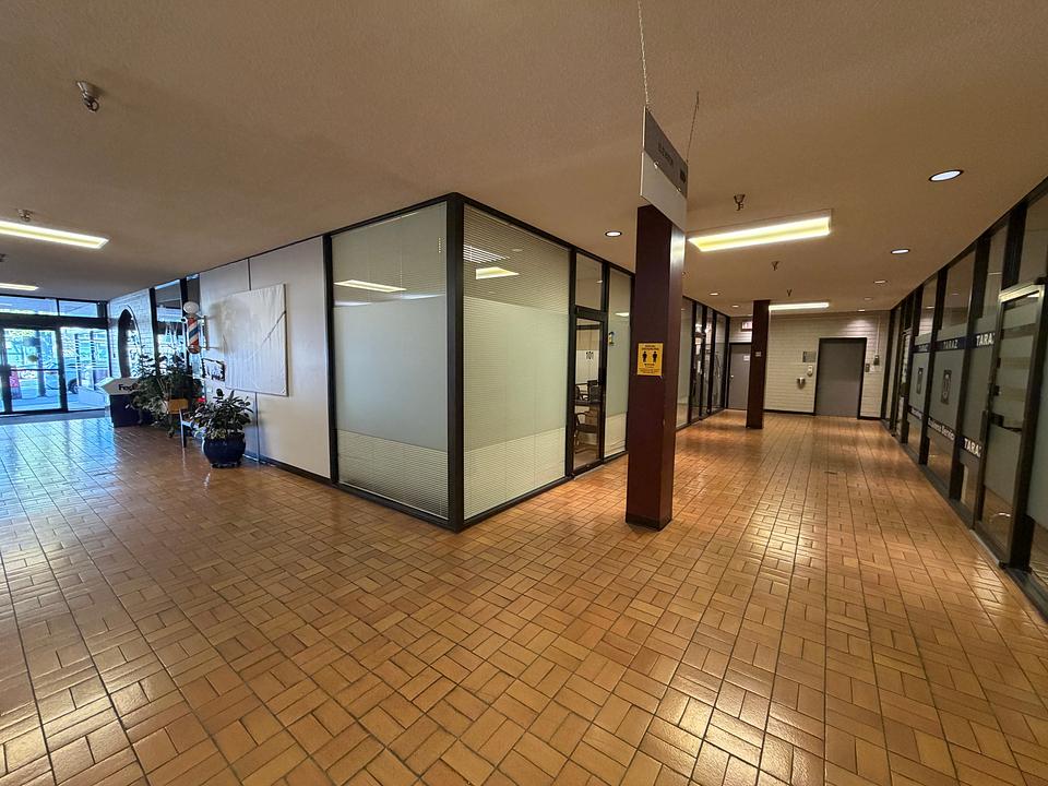 101 - 1124 Lonsdale Ave, North Vancouver, BC