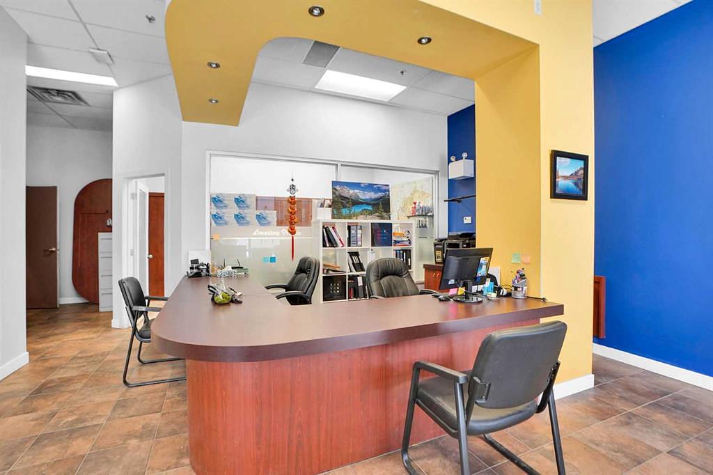 880 4 Avenue Southwest, Calgary, AB