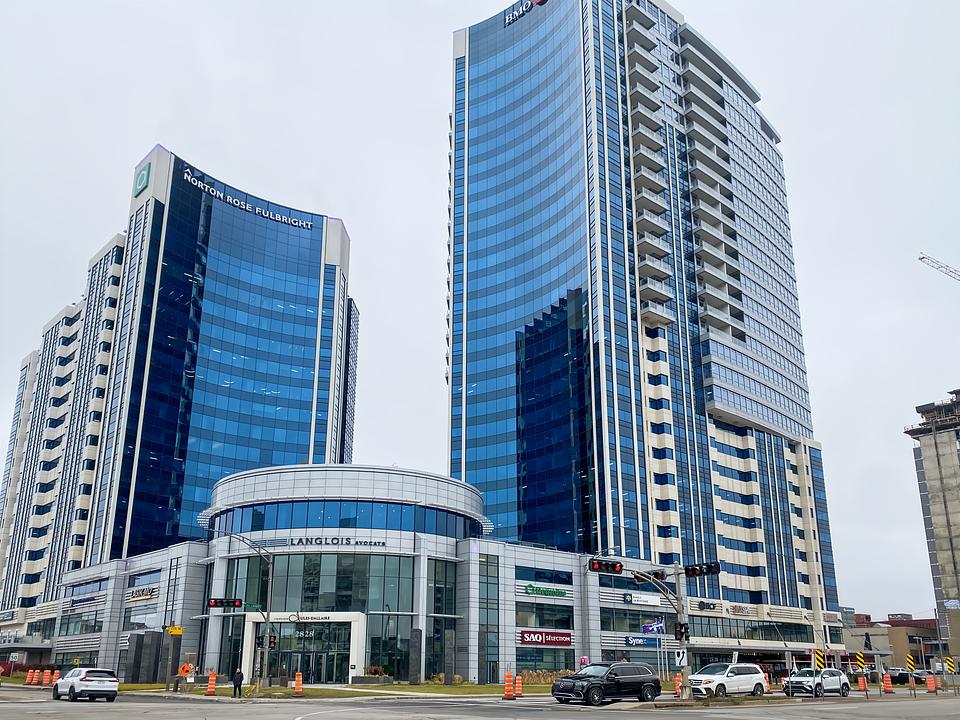 700 - 700-2828 Boulevard Laurier, Québec, QC
