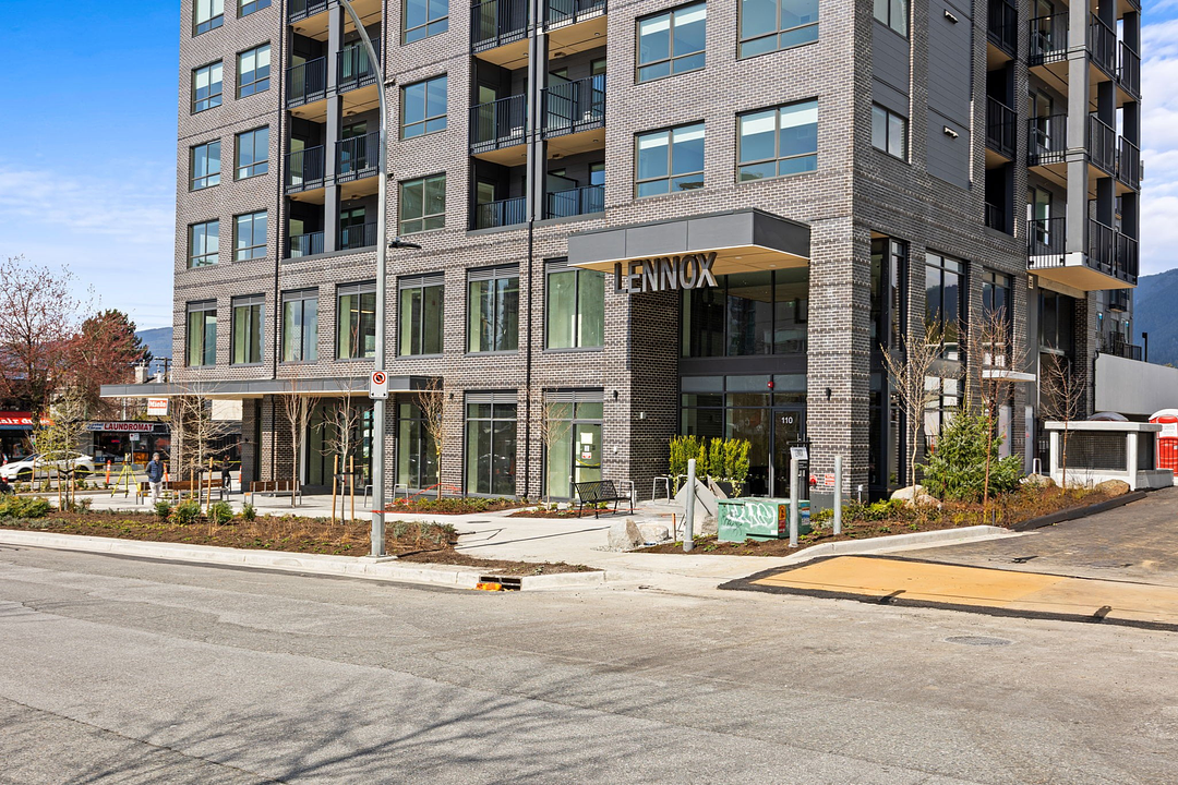 1740 Lonsdale Avenue, North Vancouver, BC