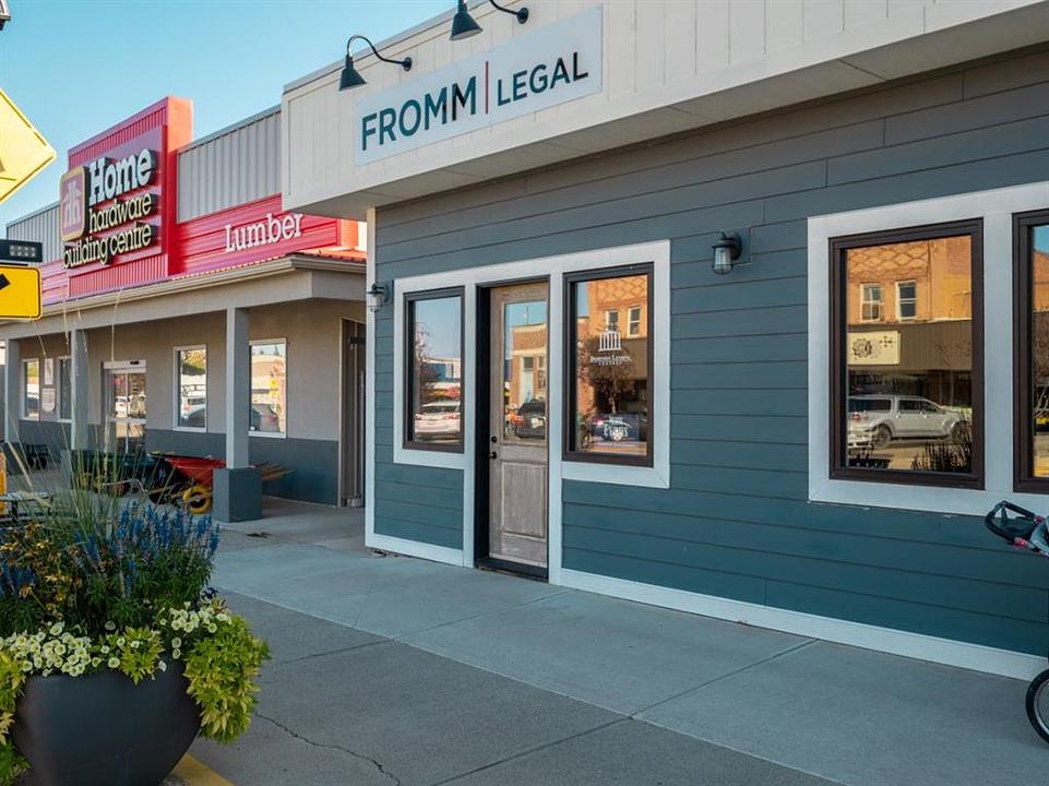 19 Broadway Street North, Raymond, AB
