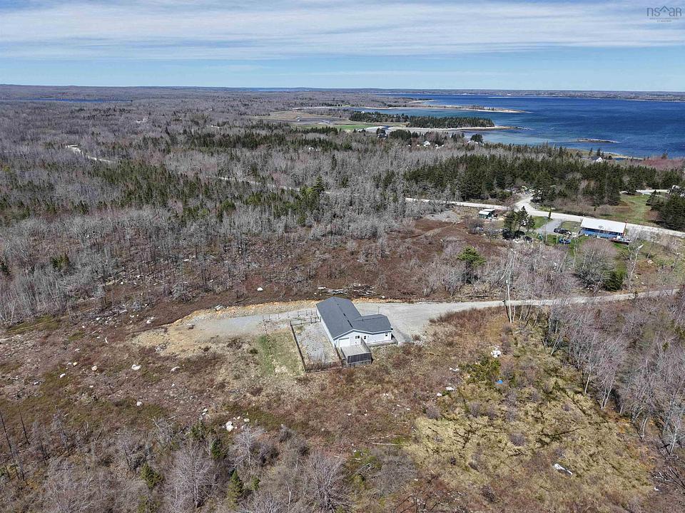 128 Beach Road, Shelburne, NS