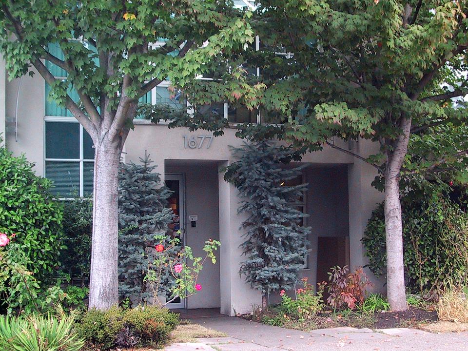 1677 West 2nd Avenue, Vancouver, BC
