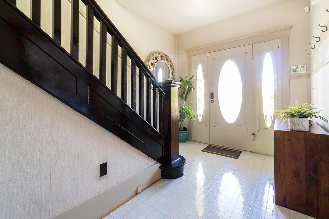 498 East 5th Avenue, Vancouver, BC