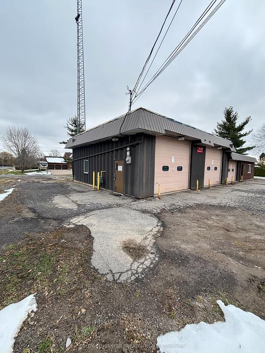 7010 Parkway Road, Ottawa, ON