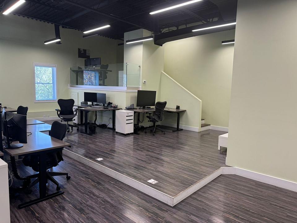 134-200 B -Modern Multi-Room Office - 146 Thirtieth Street, Toronto, ON