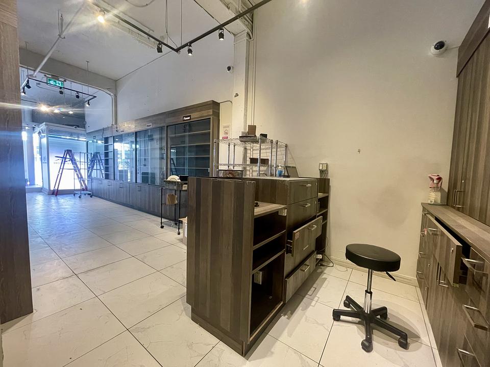 438 Richards Street, Vancouver, BC