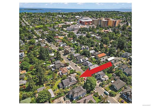 1736 Haultain Street, Victoria, BC