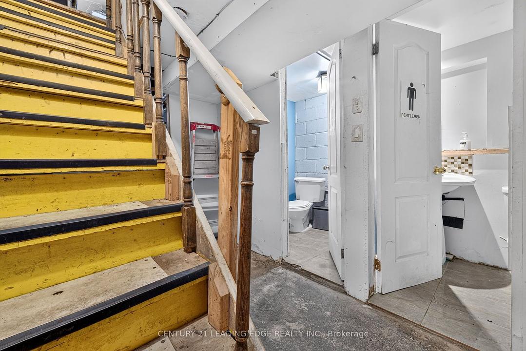 741 Pharmacy Avenue, Toronto, ON
