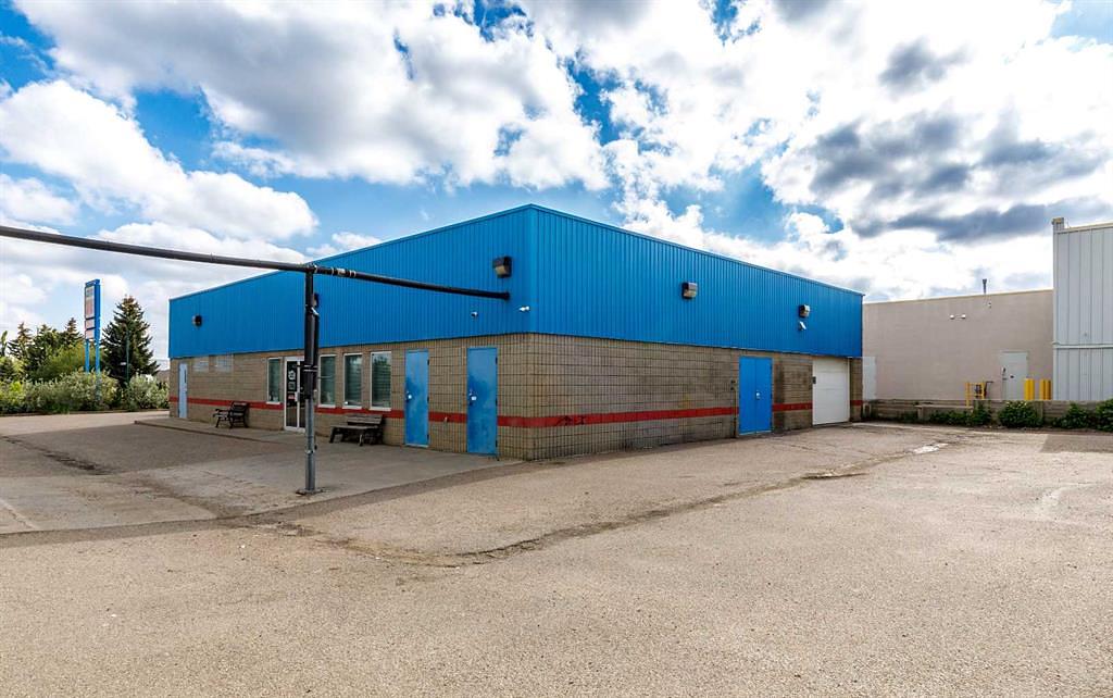 6104 67A Street, Red Deer, AB