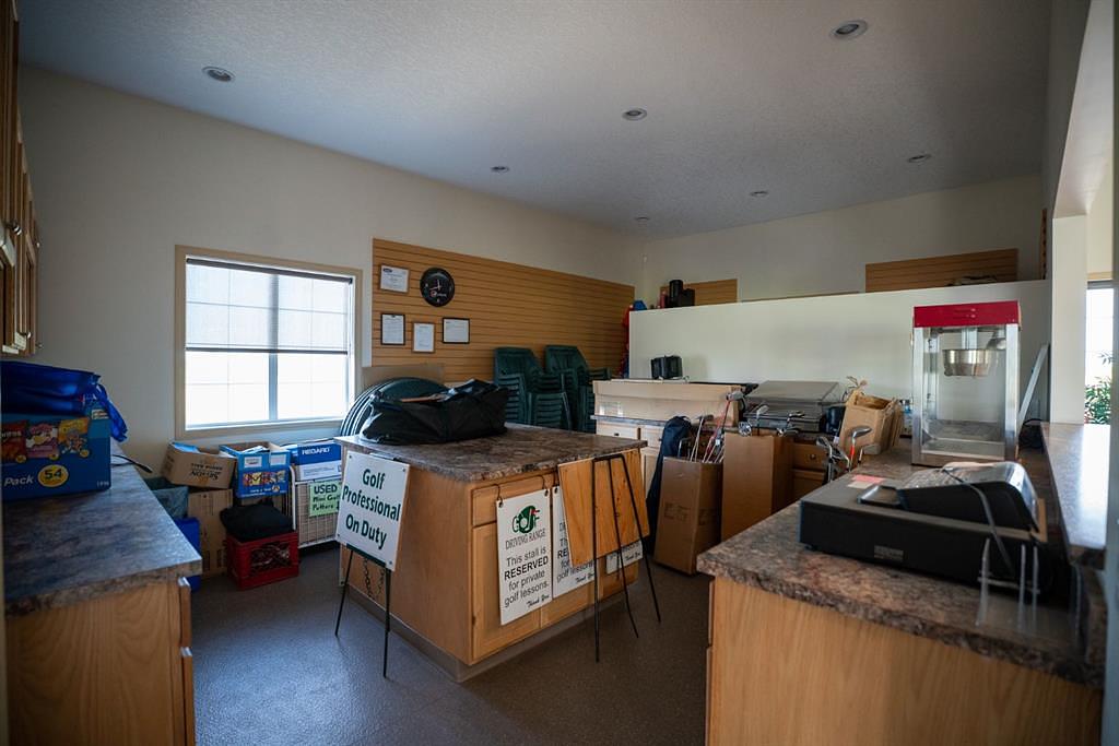 12014 242 Avenue West, De Winton, AB