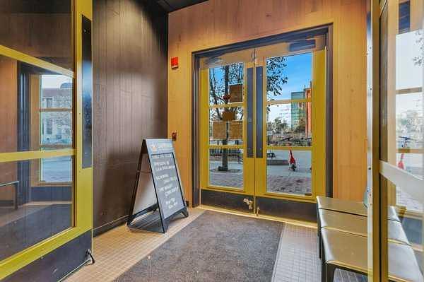 101 - 4900 50 Street, Red Deer, AB