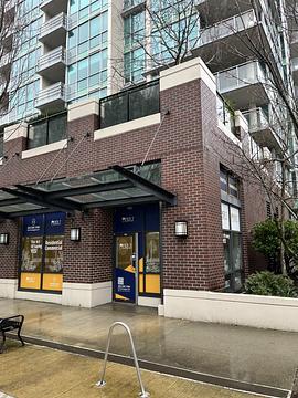 142 Esplanade E, North Vancouver, BC