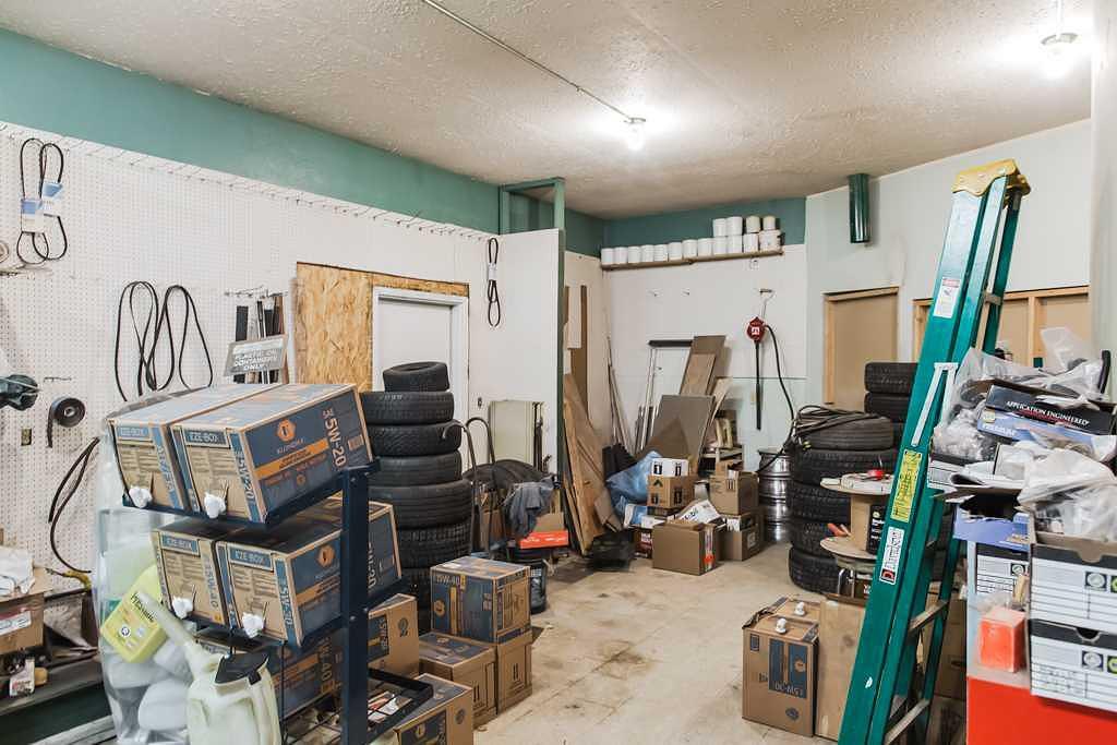 9934 100 Avenue, Grande Prairie, AB