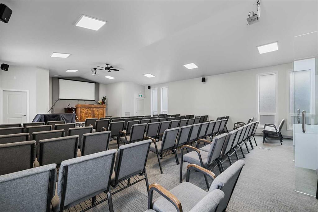 232 8A Street Northeast, Calgary, AB