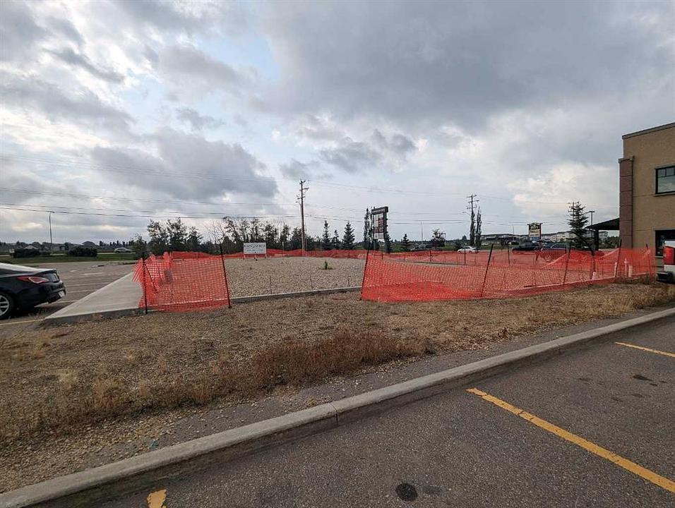 29 Beju Ind. Drive, Sylvan Lake, AB
