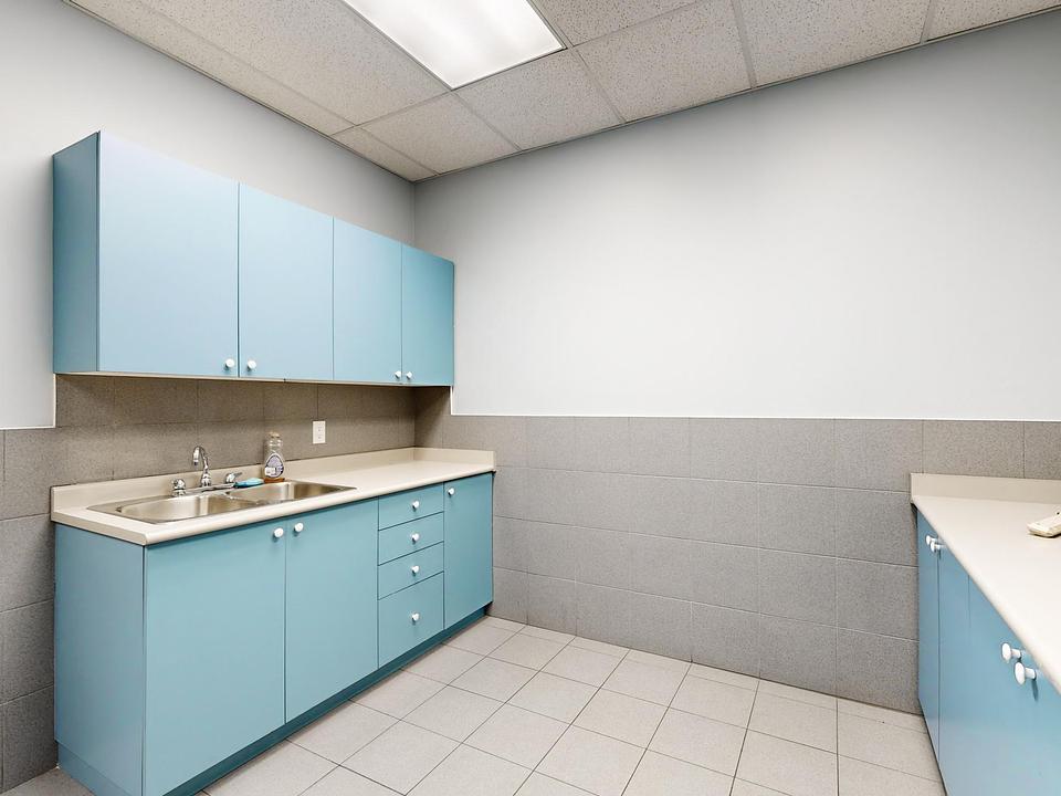 B - 1060 B Lorimar Drive, Mississauga, ON