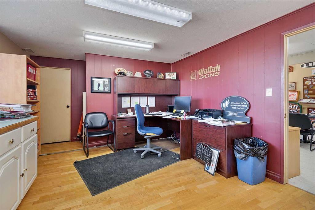 4948 54 Avenue, Red Deer, AB