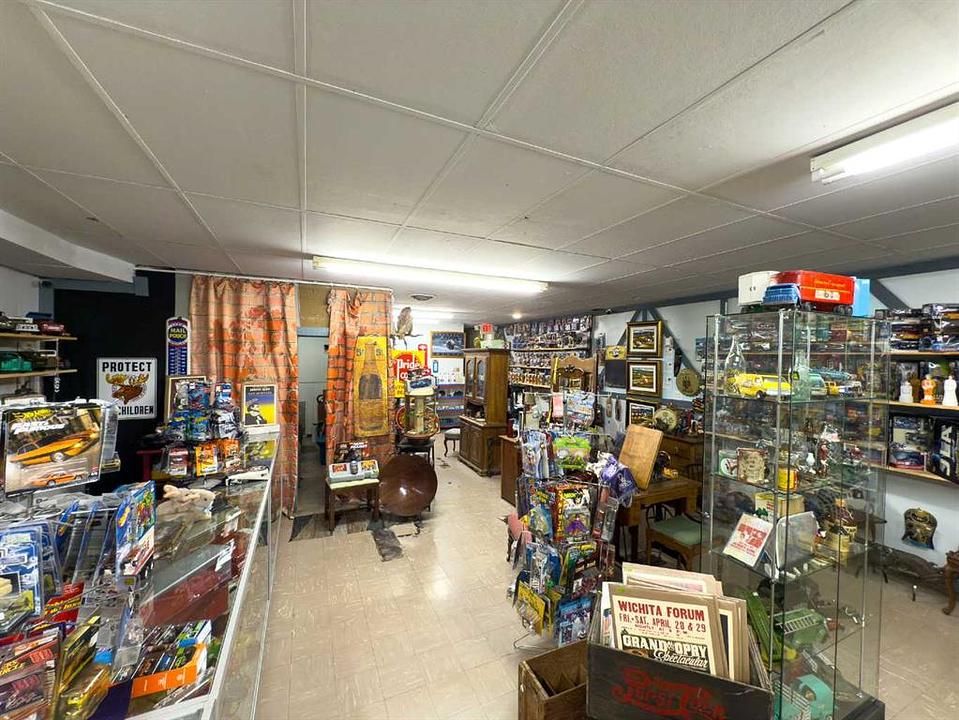 4913 50 Street, Rocky Mountain House, AB