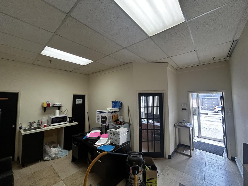 4 - 5510 Ambler Dr, Mississauga, ON