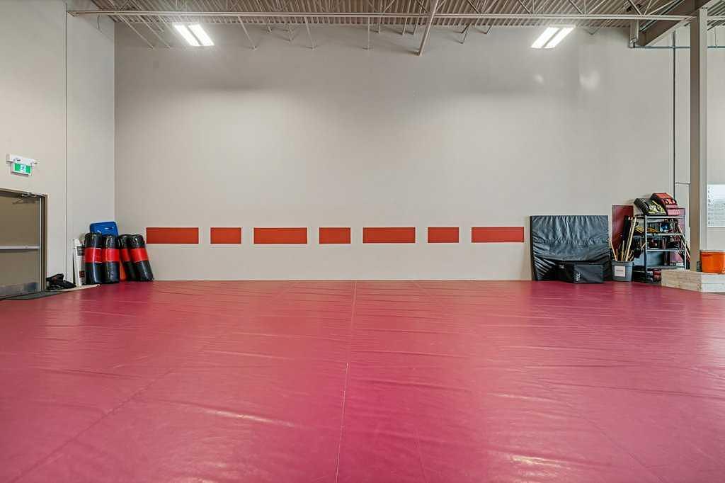 2 - 110 Commercial Drive, Calgary, AB