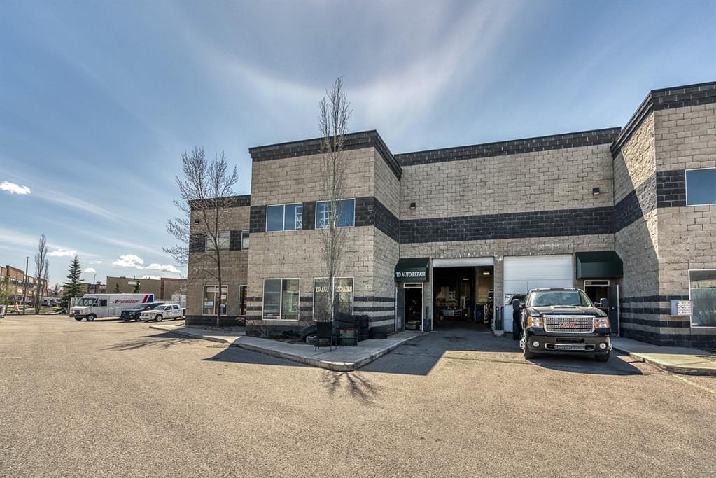 215 - 32 Westwinds Crescent Northeast, Calgary, AB