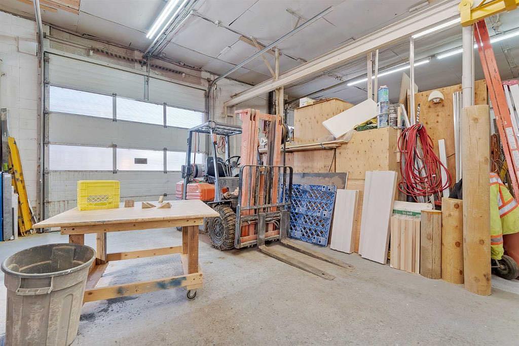 4948 54 Avenue, Red Deer, AB