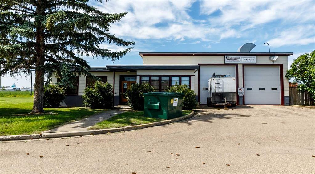 2460 36 Avenue, Springbrook, AB