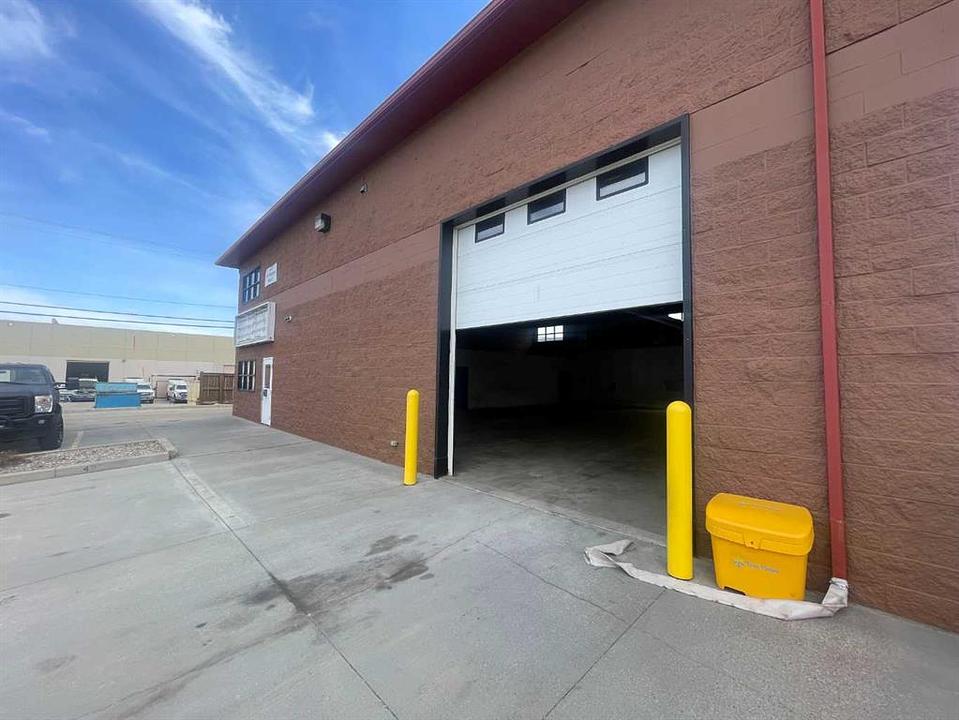 203 - 541 Kingsview Way Southeast, Airdrie, AB