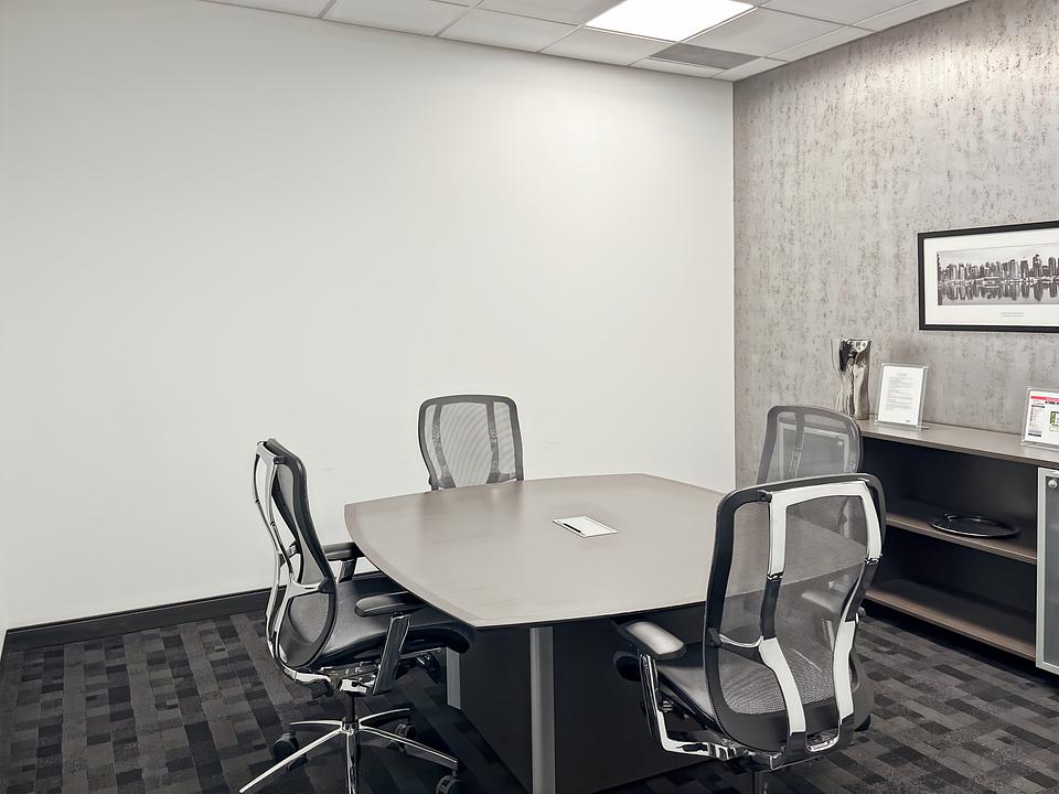 4th Floor - 6500 Route Transcanadienne, Pointe-Claire, QC