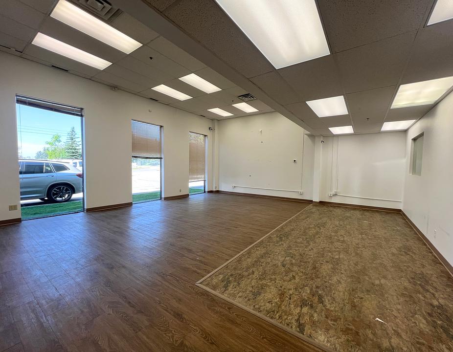 2221 41 Ave NE, Calgary, AB