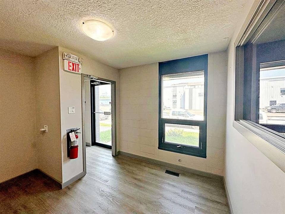 8121 Fraser Avenue, Fort McMurray, AB