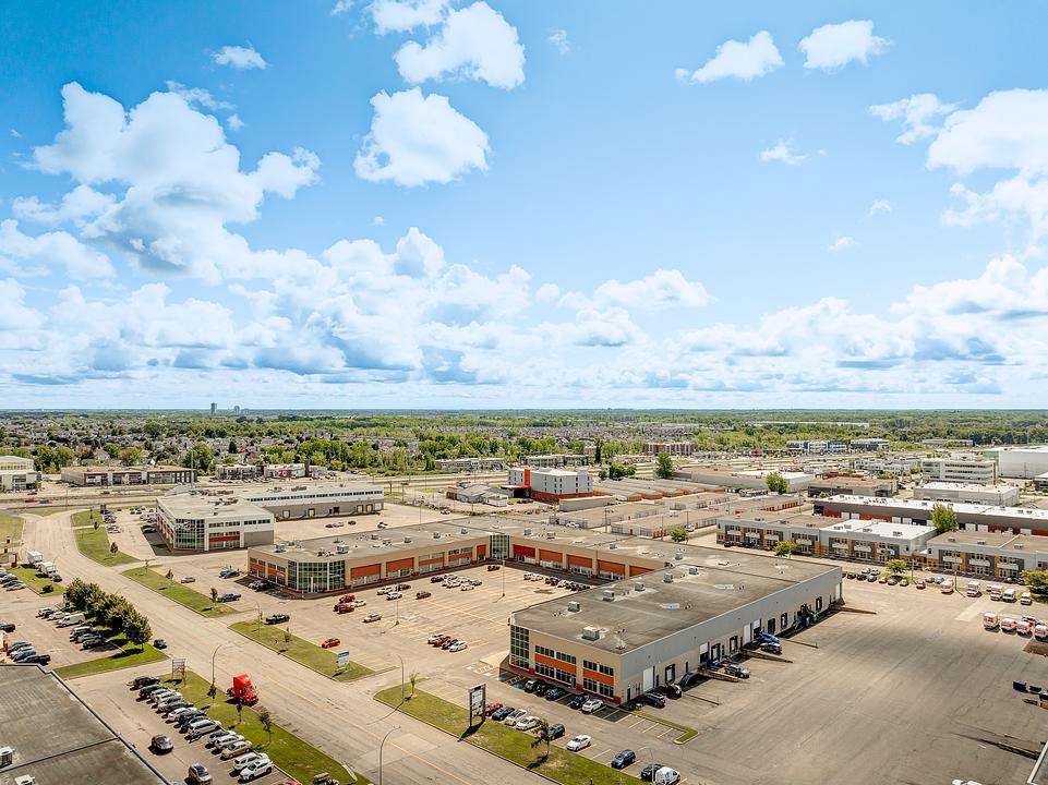 2928, 2952 & 2976 - 2900 Rue Joseph-A.-Bombardier, Laval, QC