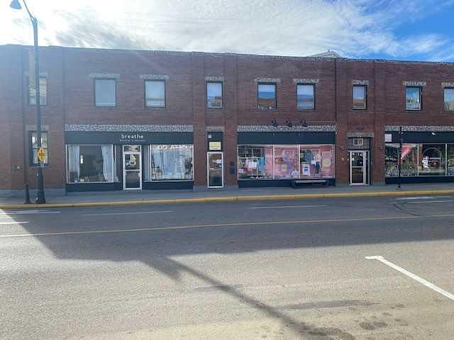 4919 50 Avenue, Lacombe, AB