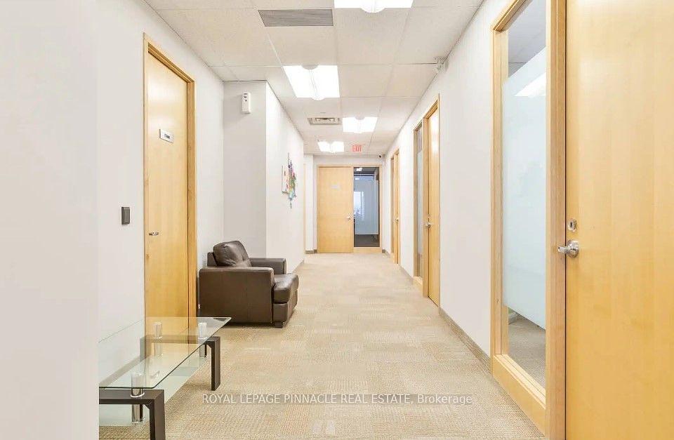 301-I - 231 Oak Park Boulevard, Oakville, ON